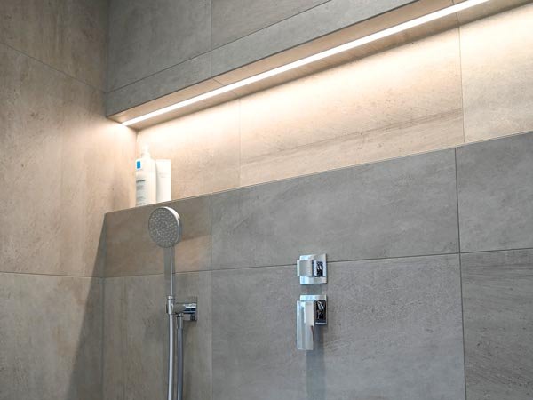 niche de douche murale a LED