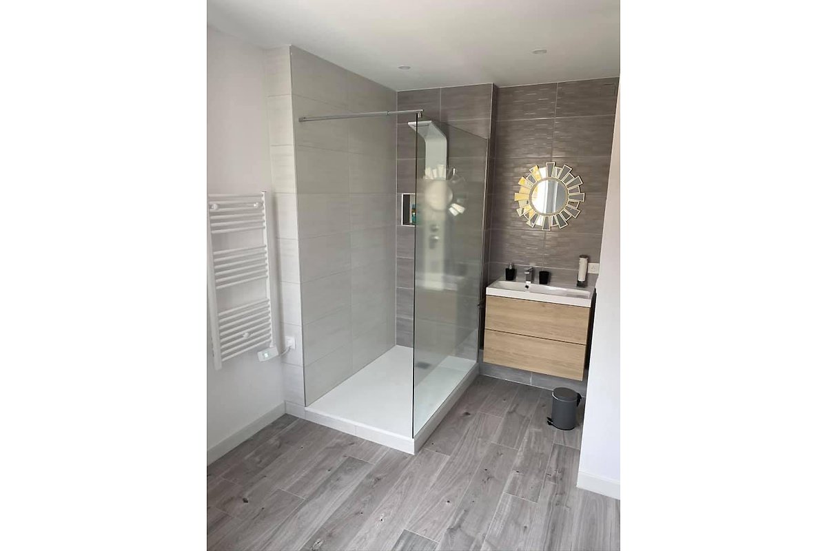 salel de douche moderne taupe & blanc